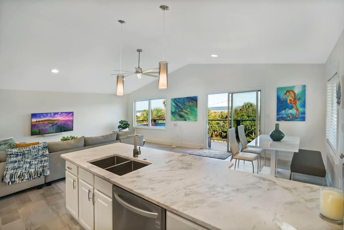 Ocean Views Retreat! Renovated Apt With Beach Bikes! St. Augustine Exterior photo